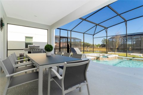 House in Kissimmee, Florida 6 bedrooms, 320.61 sq.m. № 2150636 - photo 8