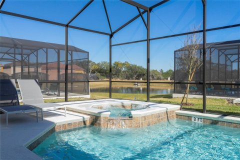 House in Kissimmee, Florida 6 bedrooms, 320.61 sq.m. № 2150636 - photo 6
