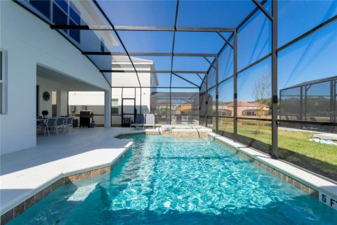 House in Kissimmee, Florida 6 bedrooms, 320.61 sq.m. № 2150636 - photo 7