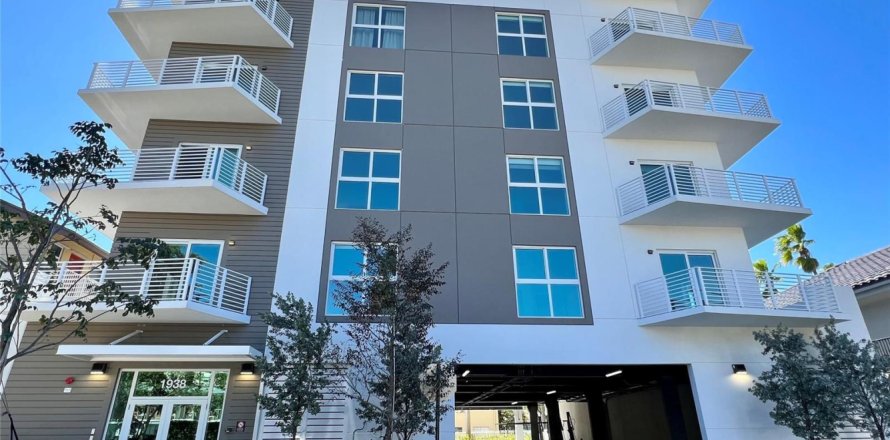 Condo in Hollywood, Florida, 1 bedroom № 2081480