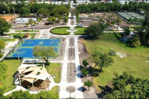 Condo in Miami Beach, Florida, 1 bedroom  № 2067782 - photo 12