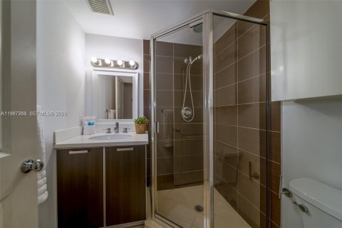 Condo in Miami Beach, Florida, 1 bedroom  № 2067782 - photo 6