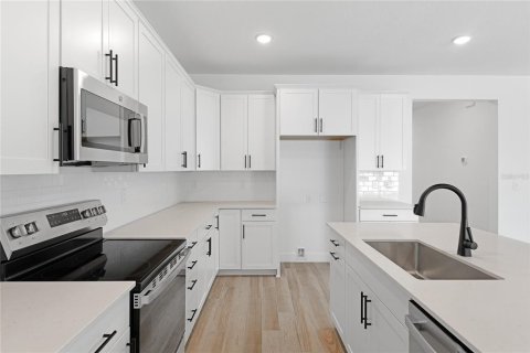 Villa ou maison à vendre à Tavares, Floride: 4 chambres, 192.31 m2 № 1436698 - photo 7