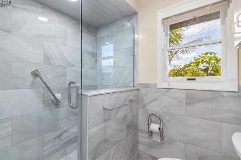 Casa en venta en Port Charlotte, Florida, 5 dormitorios, 342.07 m2 № 2098316 - foto 29