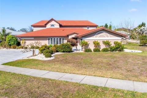Villa ou maison à Port Charlotte, Floride 5 chambres, 342.07 m2 № 2098316