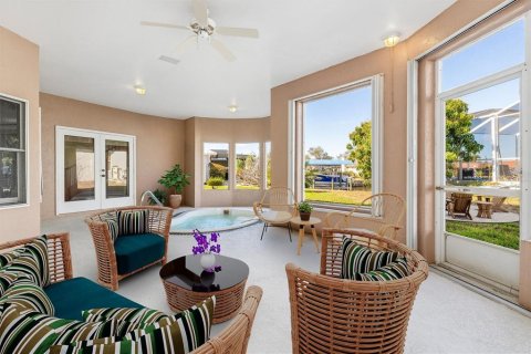 Casa en venta en Port Charlotte, Florida, 5 dormitorios, 342.07 m2 № 2098316 - foto 5