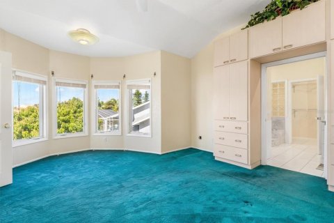 Casa en venta en Port Charlotte, Florida, 5 dormitorios, 342.07 m2 № 2098316 - foto 4