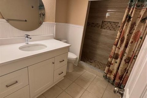 Condominio en alquiler en Sarasota, Florida, 3 dormitorios, 128.67 m2 № 2091482 - foto 11