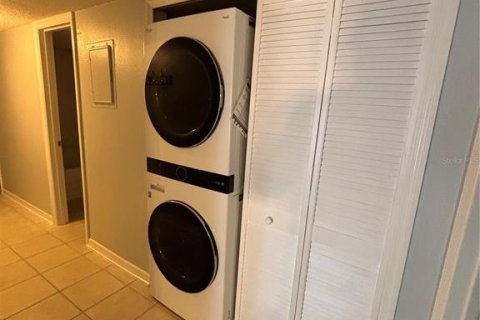 Condominio en alquiler en Sarasota, Florida, 3 dormitorios, 128.67 m2 № 2091482 - foto 8