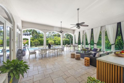 House in Miami, Florida 6 bedrooms, 716.93 sq.m. № 2004469 - photo 28