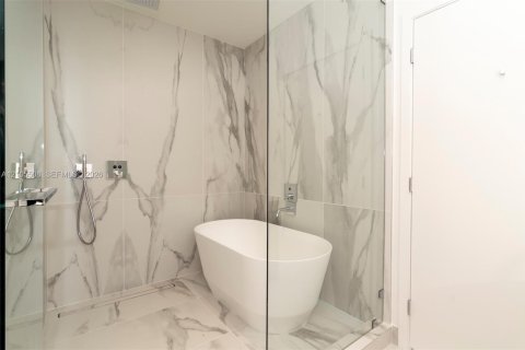 Copropriété à louer à Miami, Floride: 1 chambre № 2417611 - photo 21
