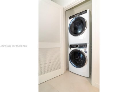 Copropriété à louer à Miami, Floride: 1 chambre № 2417611 - photo 28