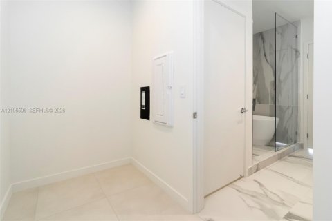 Copropriété à louer à Miami, Floride: 1 chambre № 2417611 - photo 23