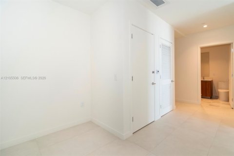 Copropriété à louer à Miami, Floride: 1 chambre № 2417611 - photo 26