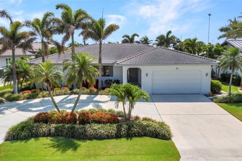 House in Punta Gorda, Florida 3 bedrooms, 198.72 sq.m. № 1682011 - photo 9