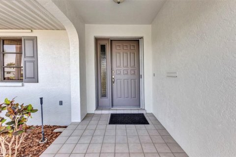 House in Punta Gorda, Florida 3 bedrooms, 198.72 sq.m. № 1682011 - photo 13