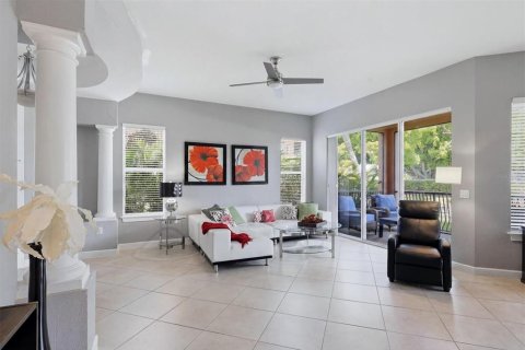 House in Bradenton, Florida 3 bedrooms, 189.43 sq.m. № 2208489 - photo 5