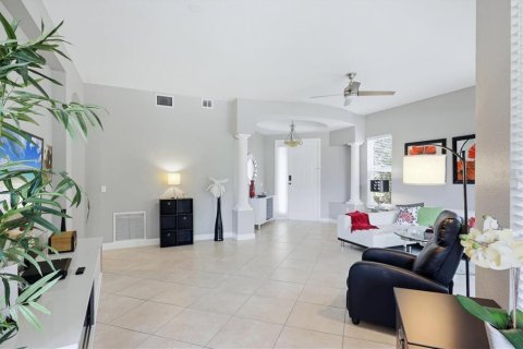 House in Bradenton, Florida 3 bedrooms, 189.43 sq.m. № 2208489 - photo 7