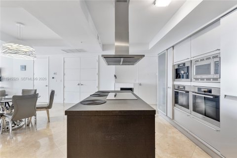 Condo in Sunny Isles Beach, Florida, 3 bedrooms  № 2003580 - photo 8