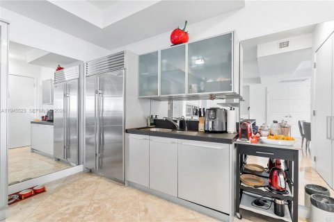 Condo in Sunny Isles Beach, Florida, 3 bedrooms  № 2003580 - photo 11