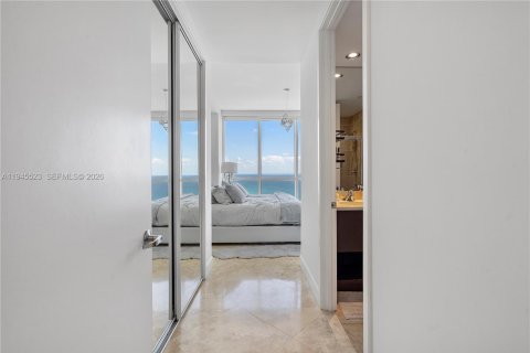 Condo in Sunny Isles Beach, Florida, 3 bedrooms  № 2003580 - photo 12