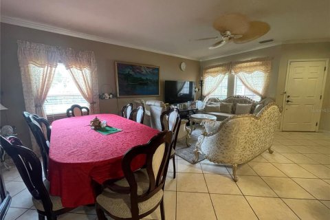 House in Bradenton, Florida 4 bedrooms, 200.11 sq.m. № 1662562 - photo 4