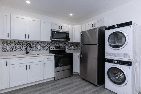 House in Miramar, Florida 1 bedroom, 176.33 sq.m. № 2069388 - photo 10