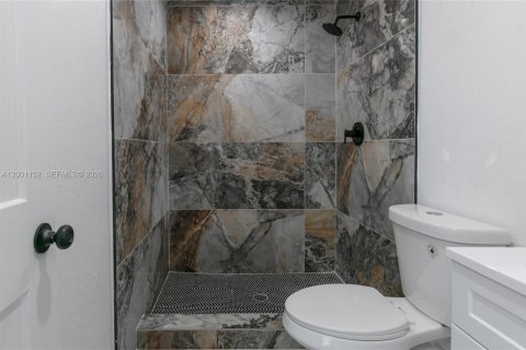 House in Miramar, Florida 1 bedroom, 176.33 sq.m. № 2069388 - photo 12