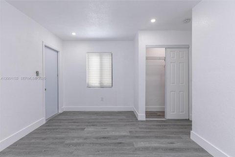 House in Miramar, Florida 1 bedroom, 176.33 sq.m. № 2069388 - photo 14