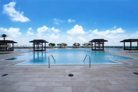 Condo in Hallandale Beach, Florida, 3 bedrooms  № 2030314 - photo 4