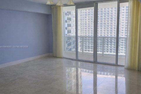 Condo in Hallandale Beach, Florida, 3 bedrooms  № 2030314 - photo 7