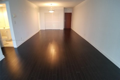 Снять в аренду кондоминиум в Халландейл-Бич, Флорида 1 спальня, 84.08м2, № 1991025 - фото 14