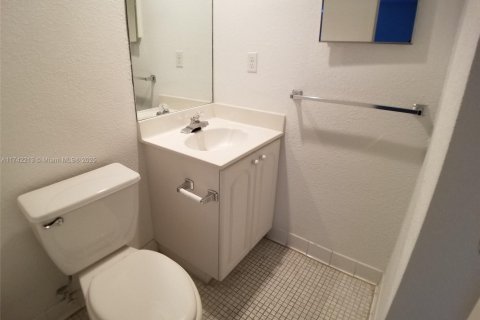 Снять в аренду кондоминиум в Халландейл-Бич, Флорида 1 спальня, 84.08м2, № 1991025 - фото 21