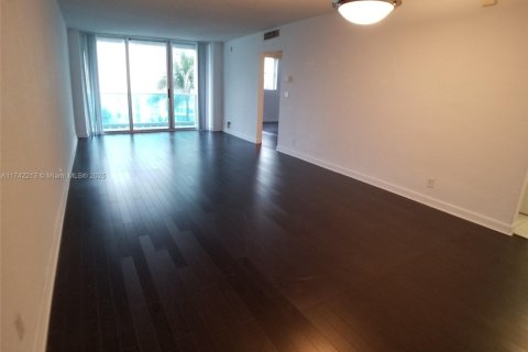 Снять в аренду кондоминиум в Халландейл-Бич, Флорида 1 спальня, 84.08м2, № 1991025 - фото 11