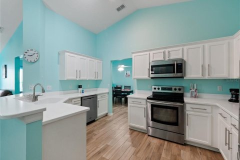 Casa en venta en Davenport, Florida, 4 dormitorios, 178.19 m2 № 1911364 - foto 12
