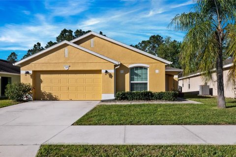 Casa en venta en Davenport, Florida, 4 dormitorios, 178.19 m2 № 1911364 - foto 2