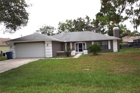 House in Spring Hill, Florida 3 bedrooms, 162.58 sq.m. № 2208747
