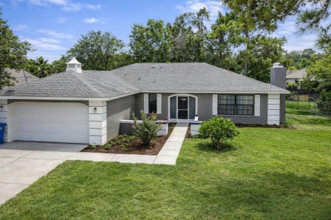 House in Spring Hill, Florida 3 bedrooms, 162.58 sq.m. № 2208747 - photo 2