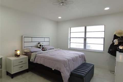 House in Spring Hill, Florida 3 bedrooms, 162.58 sq.m. № 2208747 - photo 26