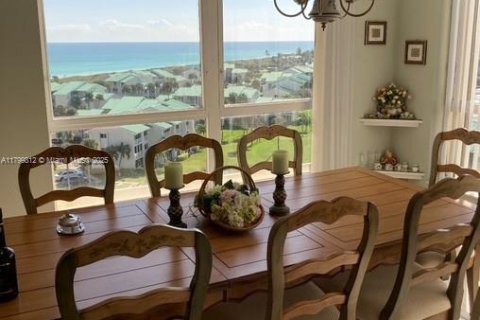 Condo in St. Lucie, Florida, 2 bedrooms  № 1945017 - photo 14