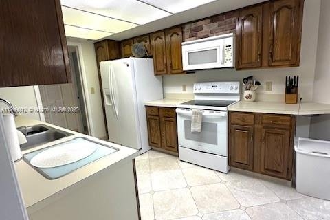 Condo in St. Lucie, Florida, 2 bedrooms  № 1945017 - photo 27