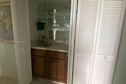 Condo in St. Lucie, Florida, 2 bedrooms  № 1945017 - photo 30