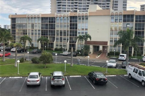 Снять в аренду кондоминиум в Халландейл-Бич, Флорида 2 спальни, 85.84м2, № 1990034 - фото 25