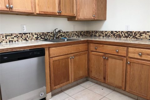 Снять в аренду кондоминиум в Халландейл-Бич, Флорида 2 спальни, 85.84м2, № 1990034 - фото 13