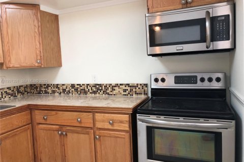 Снять в аренду кондоминиум в Халландейл-Бич, Флорида 2 спальни, 85.84м2, № 1990034 - фото 10