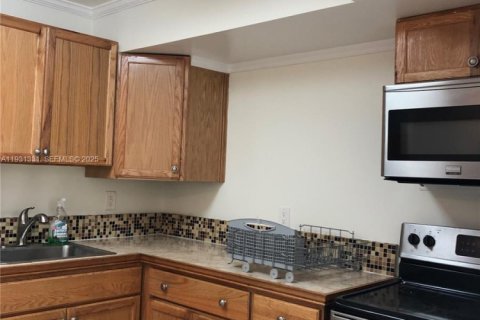 Снять в аренду кондоминиум в Халландейл-Бич, Флорида 2 спальни, 85.84м2, № 1990034 - фото 9