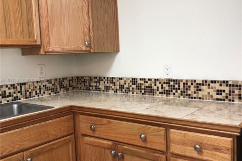 Снять в аренду кондоминиум в Халландейл-Бич, Флорида 2 спальни, 85.84м2, № 1990034 - фото 11