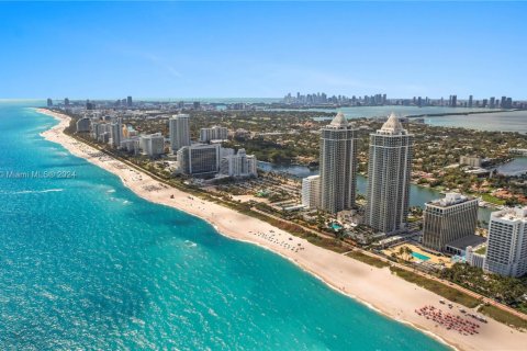 Condominio en alquiler en Miami Beach, Florida, 2 dormitorios, 138.42 m2 № 1672535 - foto 29