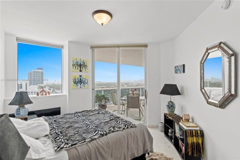 Condominio en alquiler en Miami Beach, Florida, 2 dormitorios, 138.42 m2 № 1672535 - foto 23