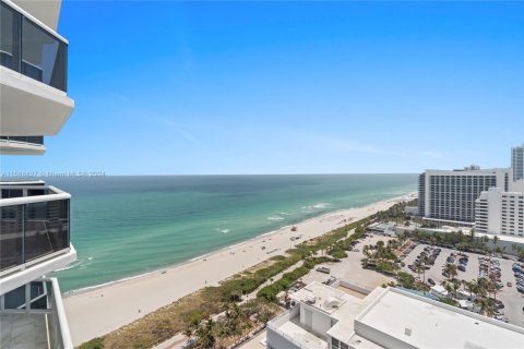Condominio en alquiler en Miami Beach, Florida, 2 dormitorios, 138.42 m2 № 1672535 - foto 30